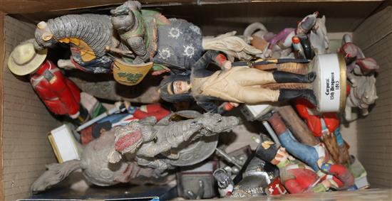 Large collection of ceramic and other model soldiers etc